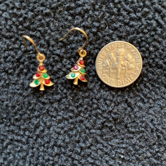 Avon Holiday Pin; Christmas Tree Earrings, Set of both - Picture 3 of 7